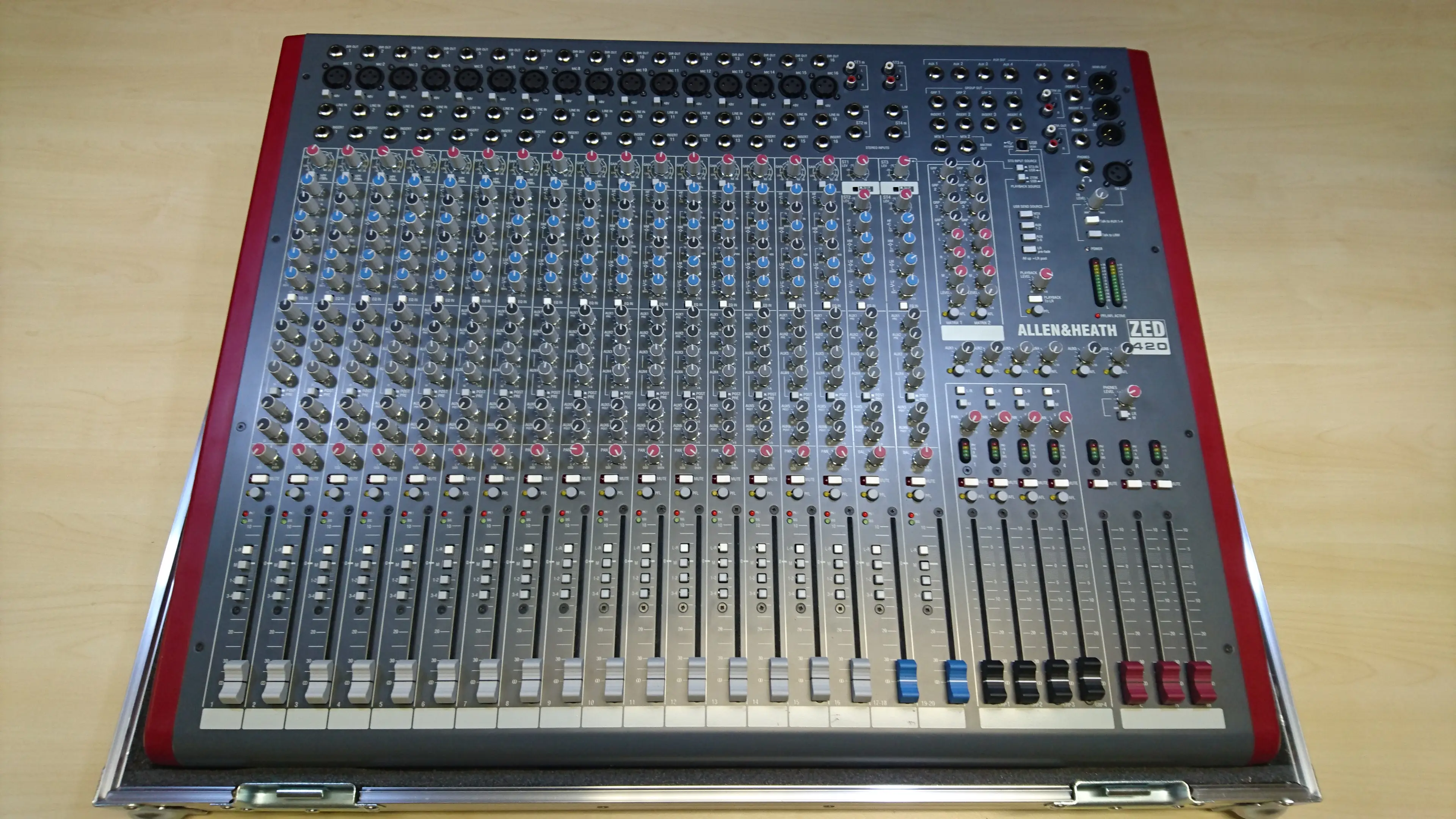 Allen & Heath ZED420 mengtafel 20 kanalen